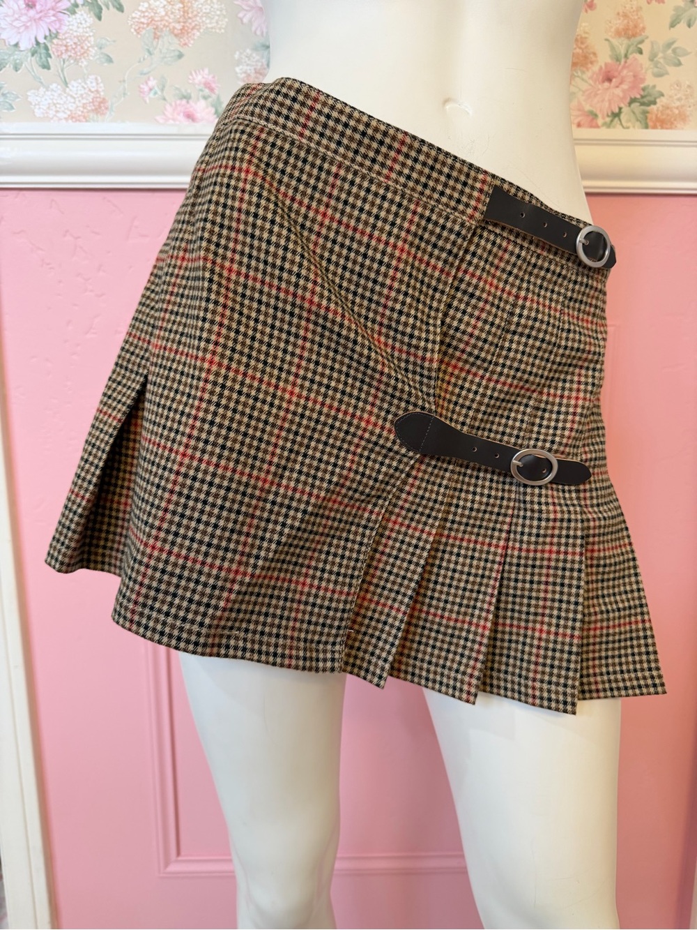 Brandy Melville Brown Plaid Pleated Mini Skirt with Buckle Straps